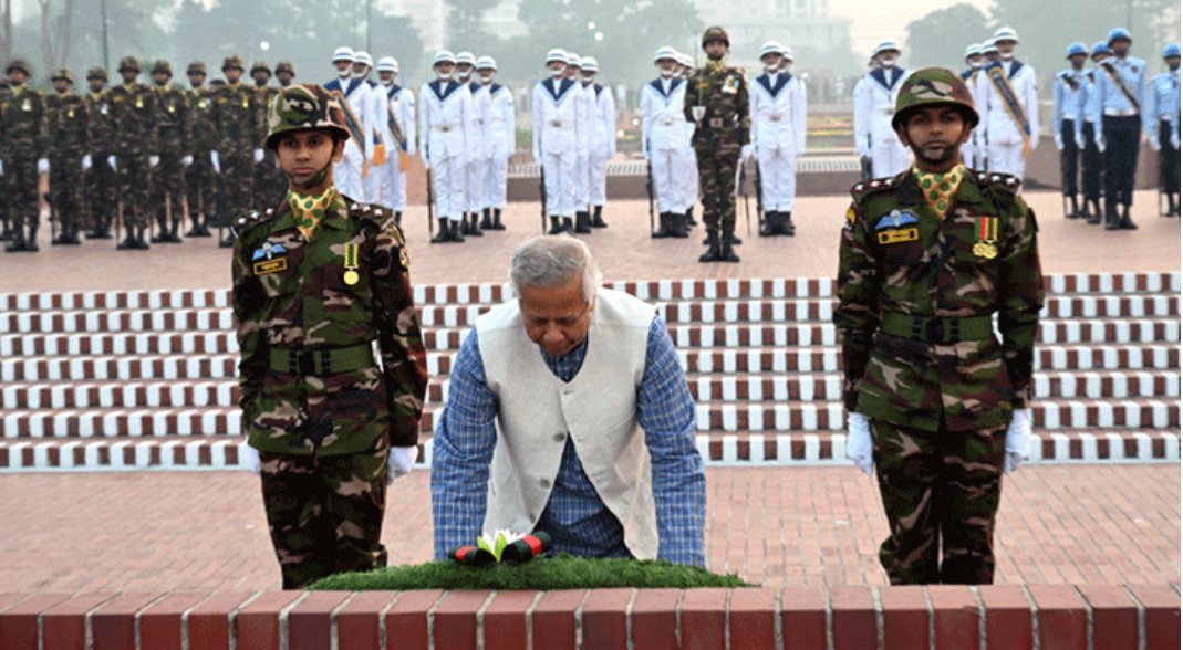 জাতীয় স্মৃতিসৌধে প্রধান উপদেষ্টার শ্রদ্ধা