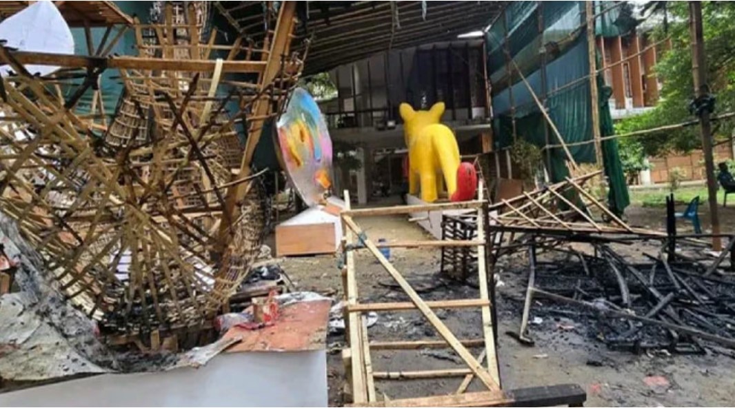 মোটিফে আগুন দিয়ে পালিয়ে যান এক তরুণ