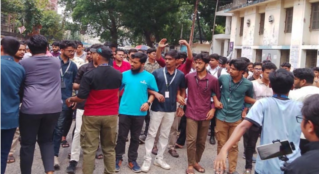 আজ পলিটেকনিক শিক্ষার্থীদের গণমিছিল