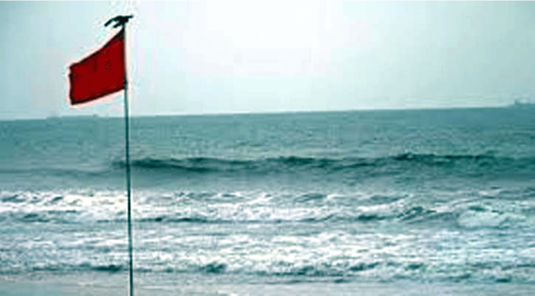 দেশের ৮ অঞ্চলের নদীবন্দরে সতর্কতা সংকেত