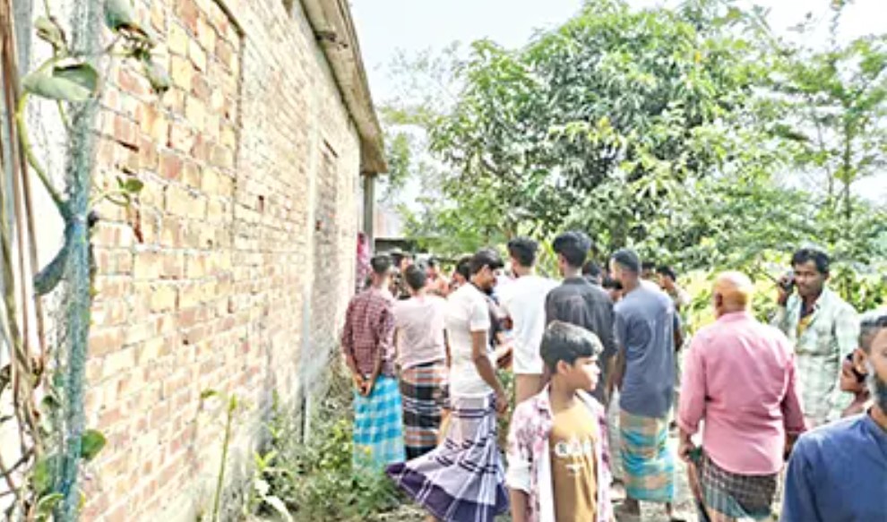 ‘আয়নাঘরে’ ৬ মাস আটক, পল্লী চিকিৎসক গ্রেফতার