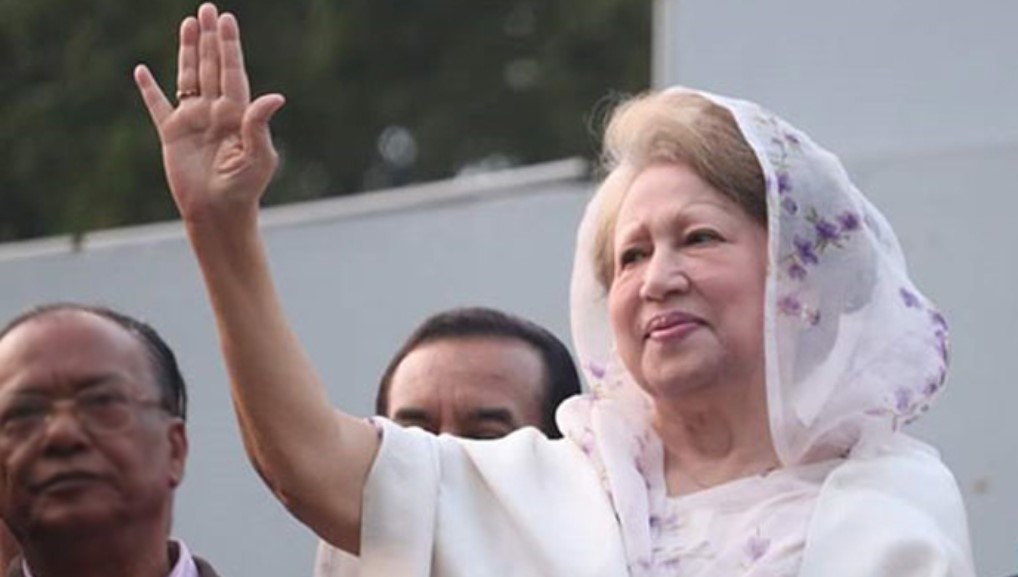 স্বদেশে প্রত্যাবর্তন খালেদা জিয়া