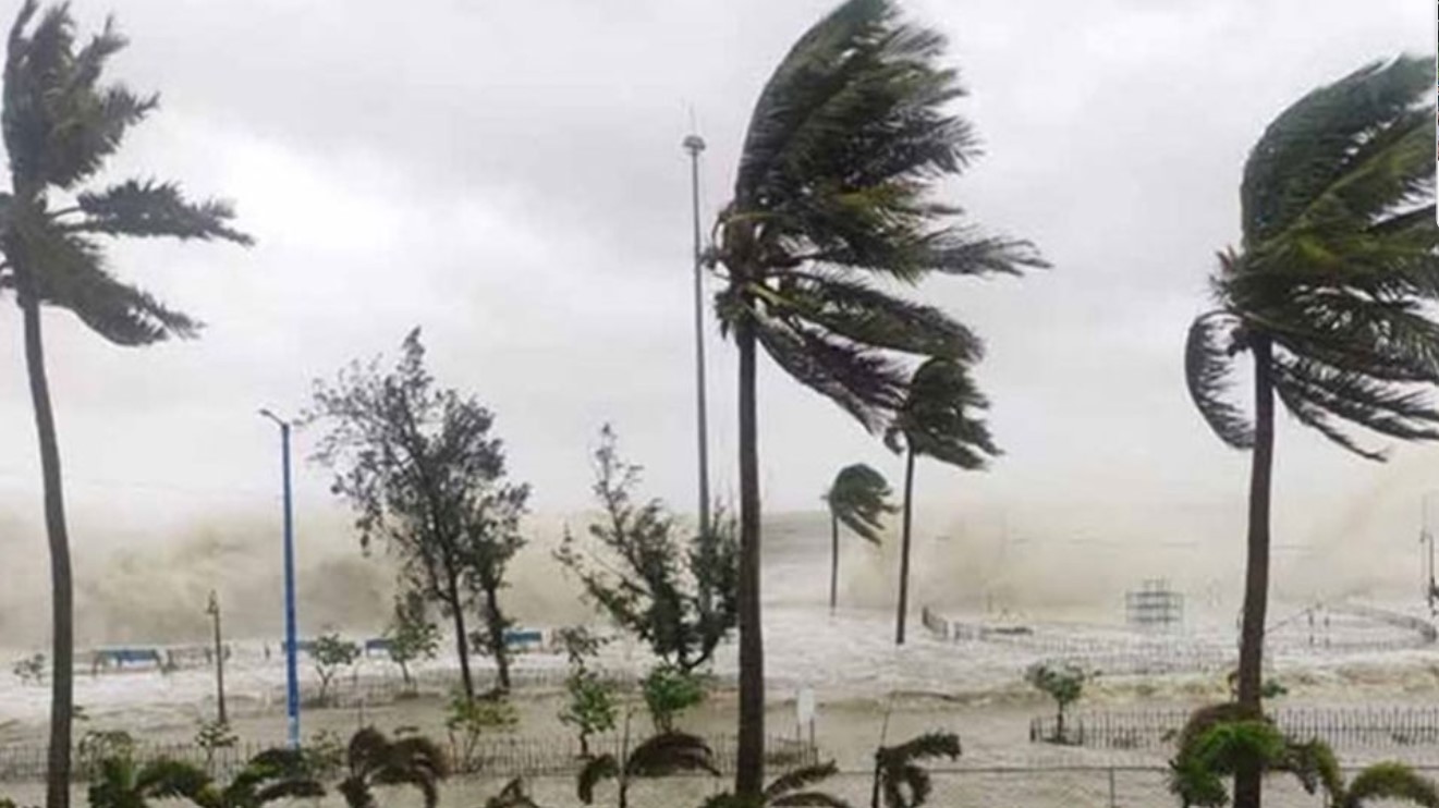 আজ দুপুরের মধ্যে যেসব জেলায় ঝড়বৃষ্টি হতে পারে