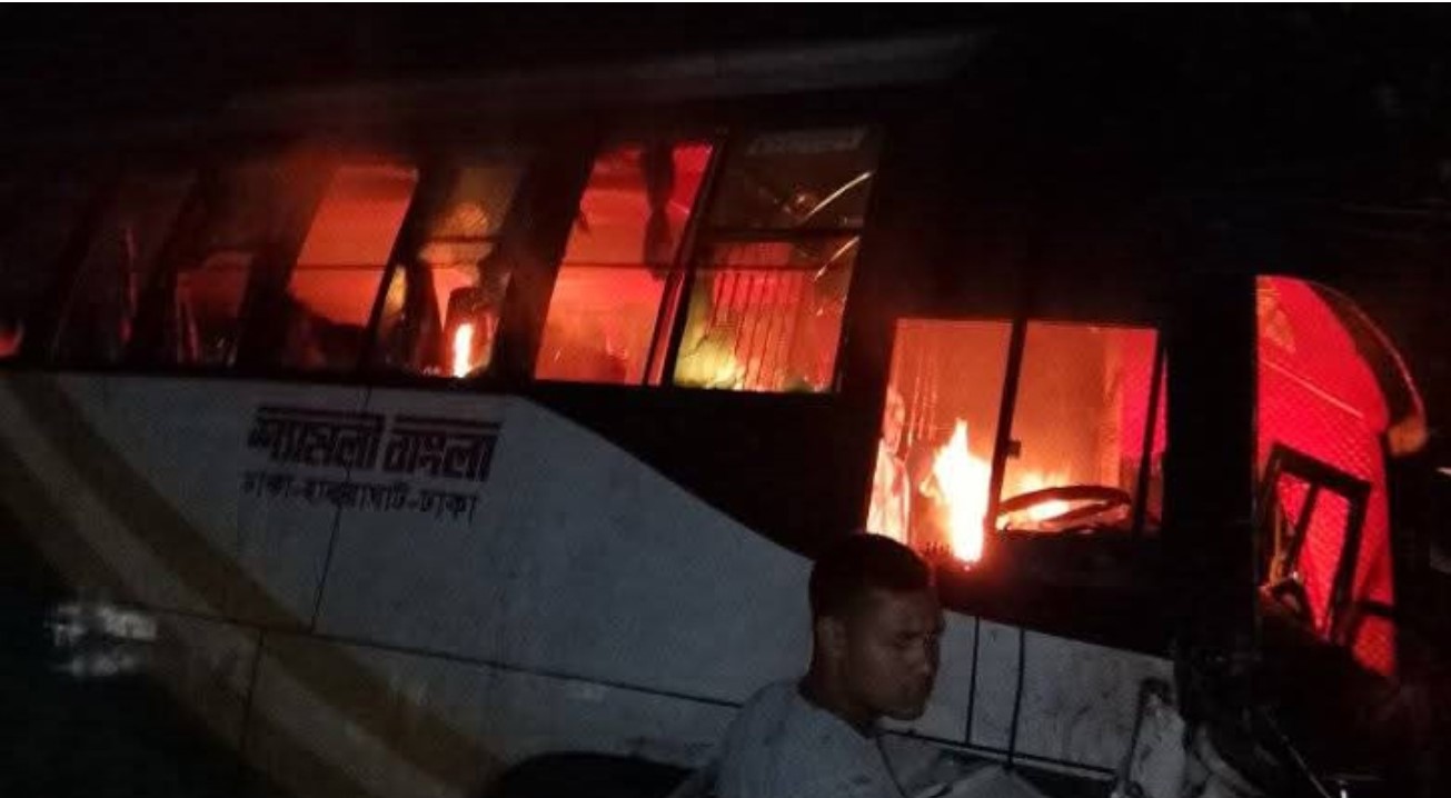 ময়মনসিংহের ফুলপুরে বাসের ধাক্কায় মাহিন্দ্রার ৬ যাত্রী নিহত