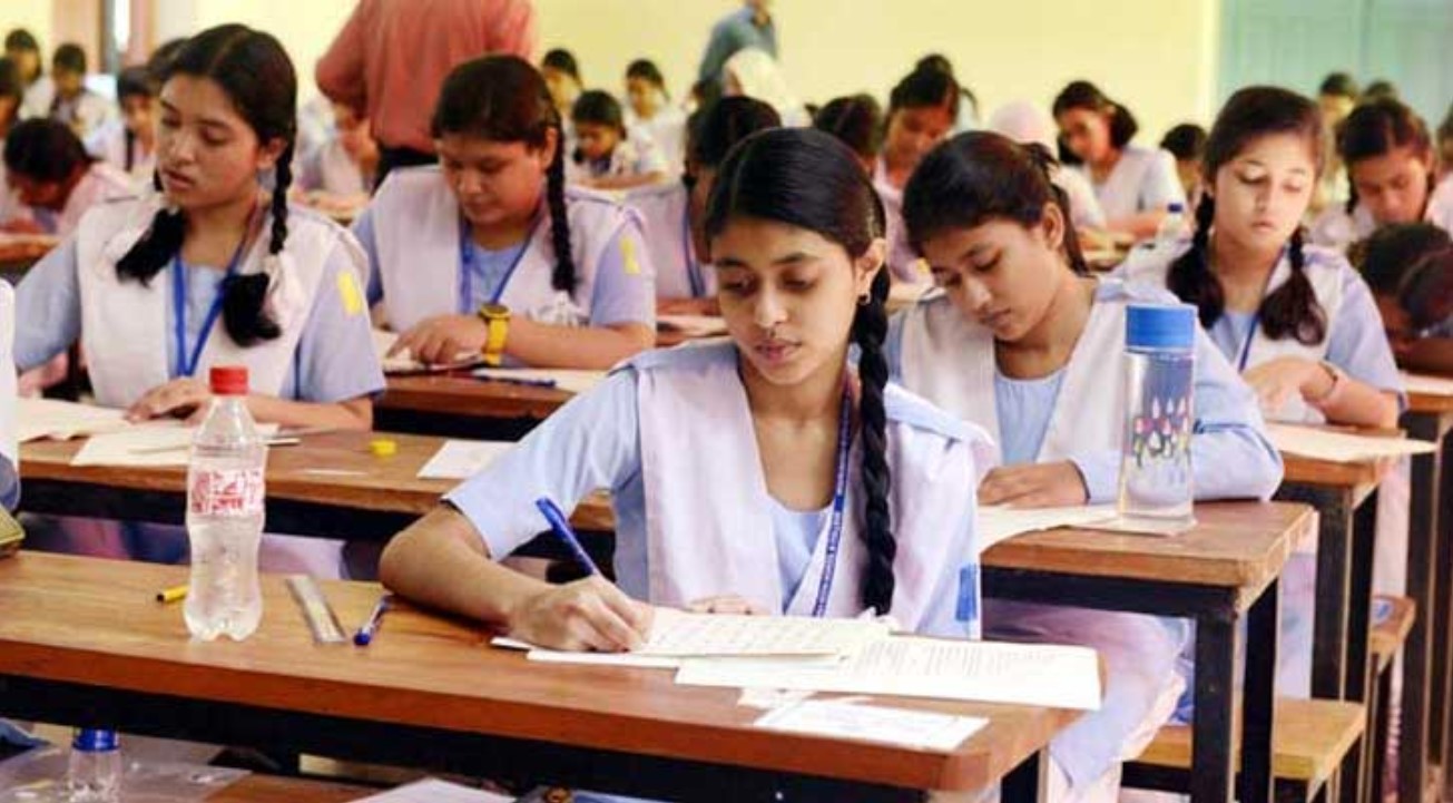 আজ এইচএসসি ও সমমানের পরীক্ষা শুরু