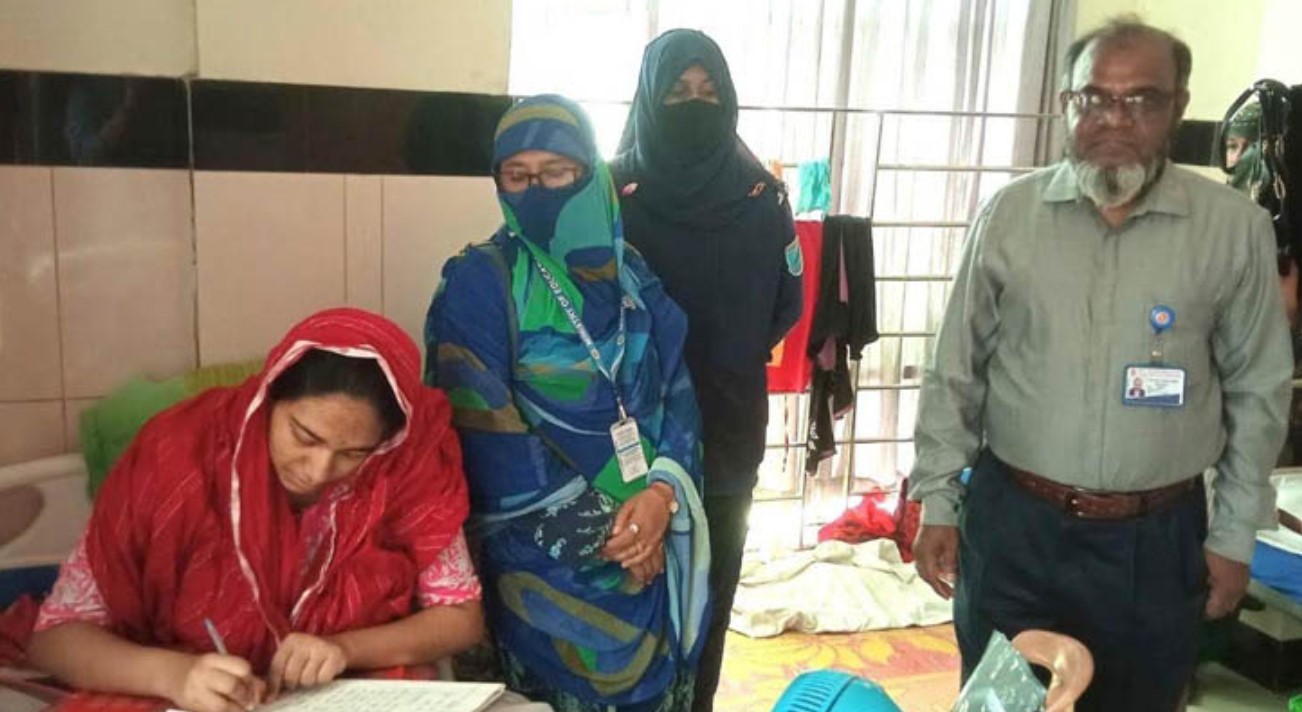 সিজারে সন্তানপ্রসব, হাসপাতালেই এইচএসসি পরীক্ষায় ইশা