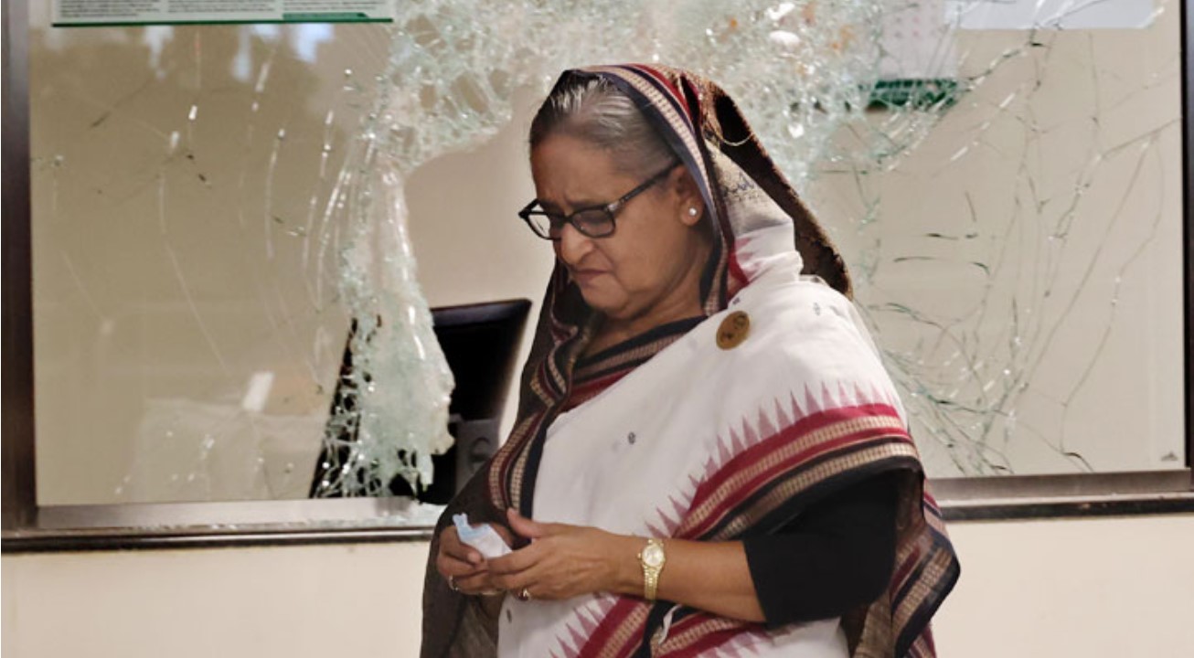 পলাতক শেখ হাসিনার ৬ মাসের কারাদণ্ড
