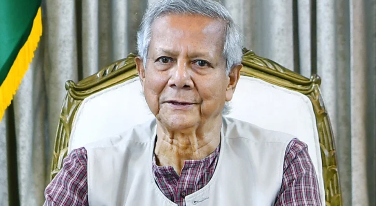 নারী ফুটবল দলকে অভিনন্দন জানান প্রধান উপদেষ্টা