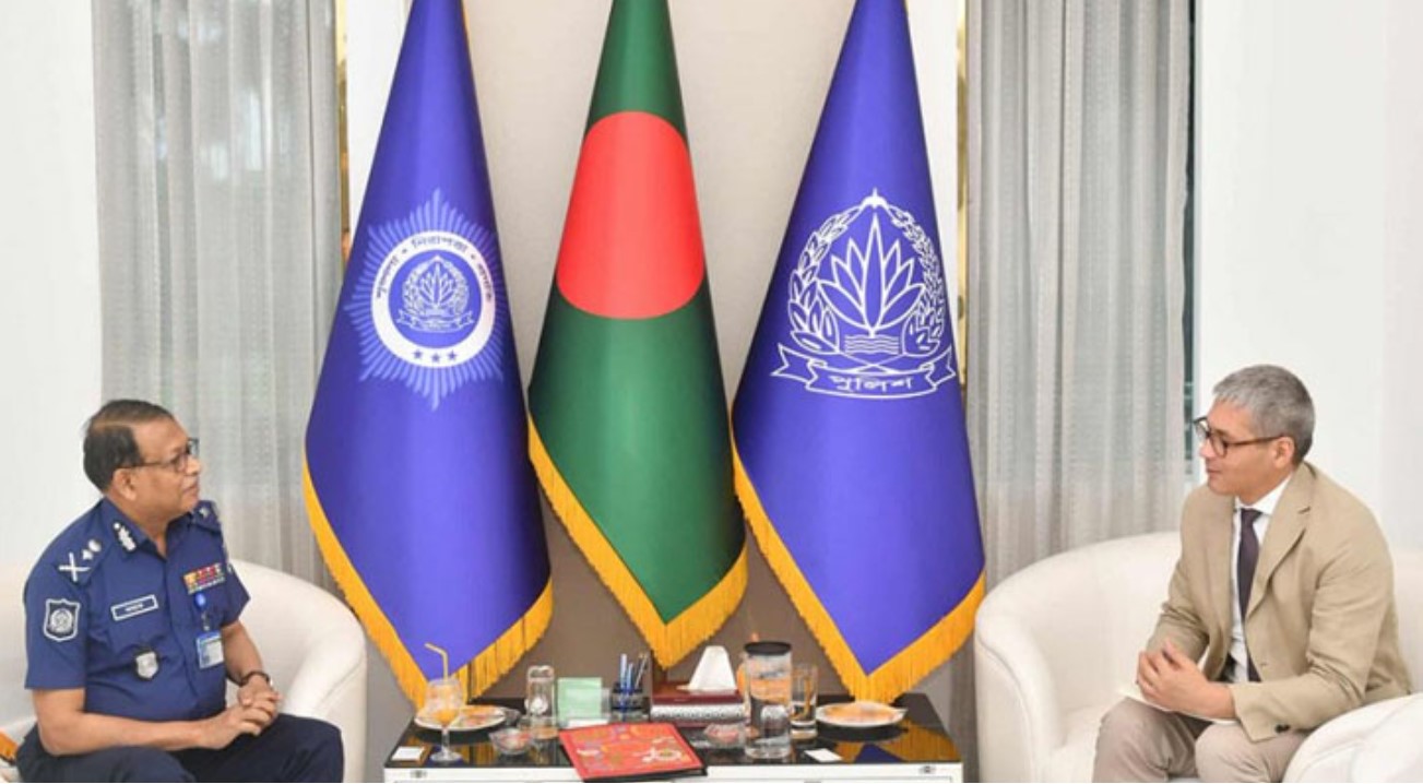 আইজিপির সাথে ইউনেস্কো প্রতিনিধির সাক্ষাৎ