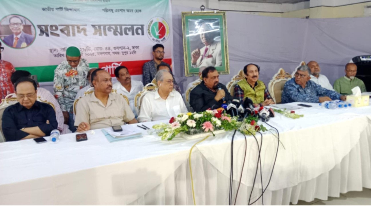 আনিসুল-হাওলাদার-চুন্নু ‘অব্যাহতি’ মানেন না