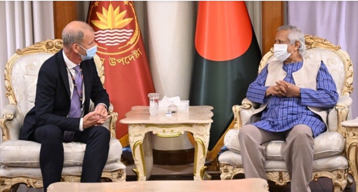 প্রধান উপদেষ্টার সঙ্গে বিশ্বব্যাংকের ভাইস প্রেসিডেন্টের সাক্ষাৎ
