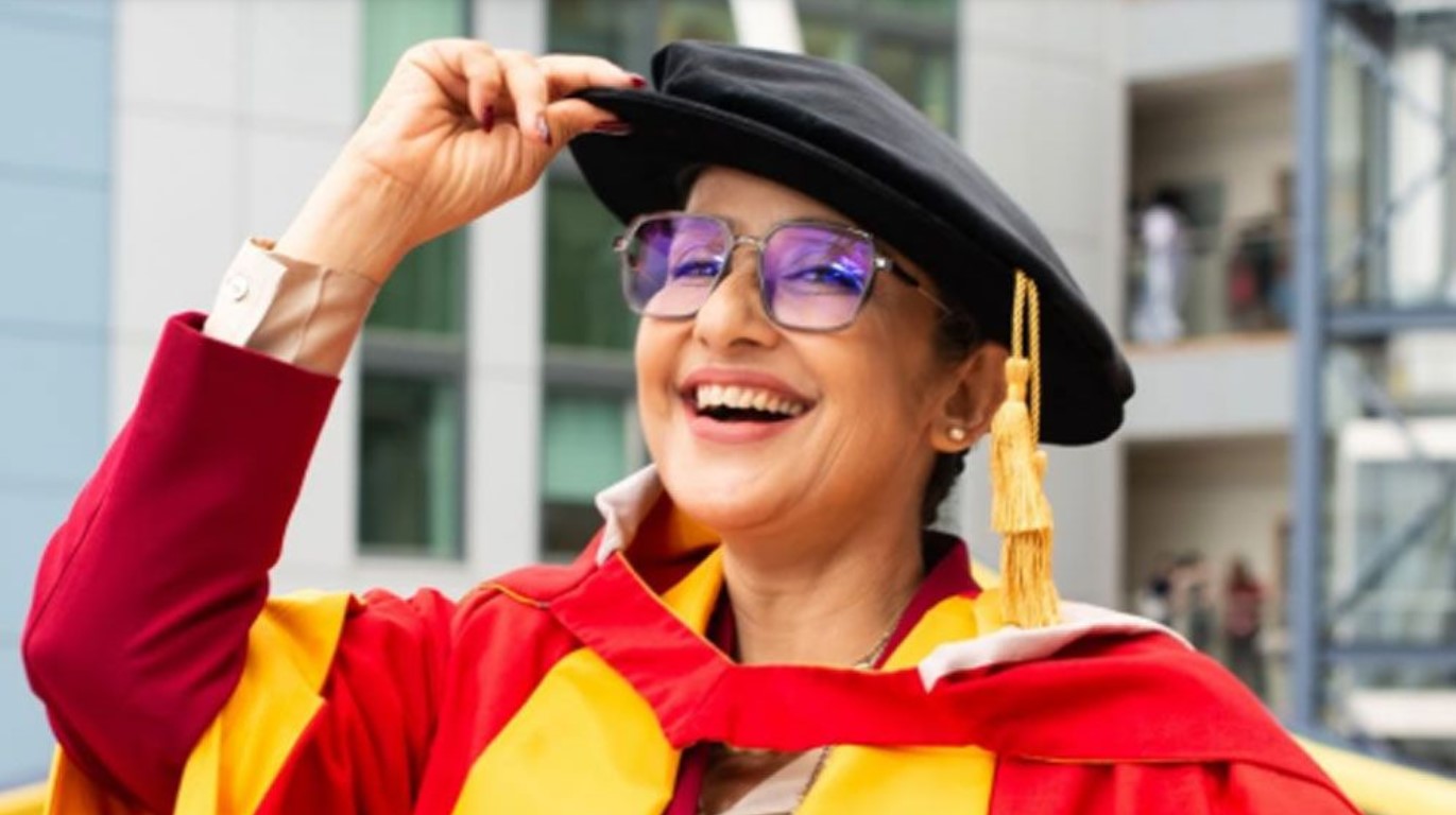 ক্যানসারের পর আরও একটি যুদ্ধ জয় মনীষা কৈরালার