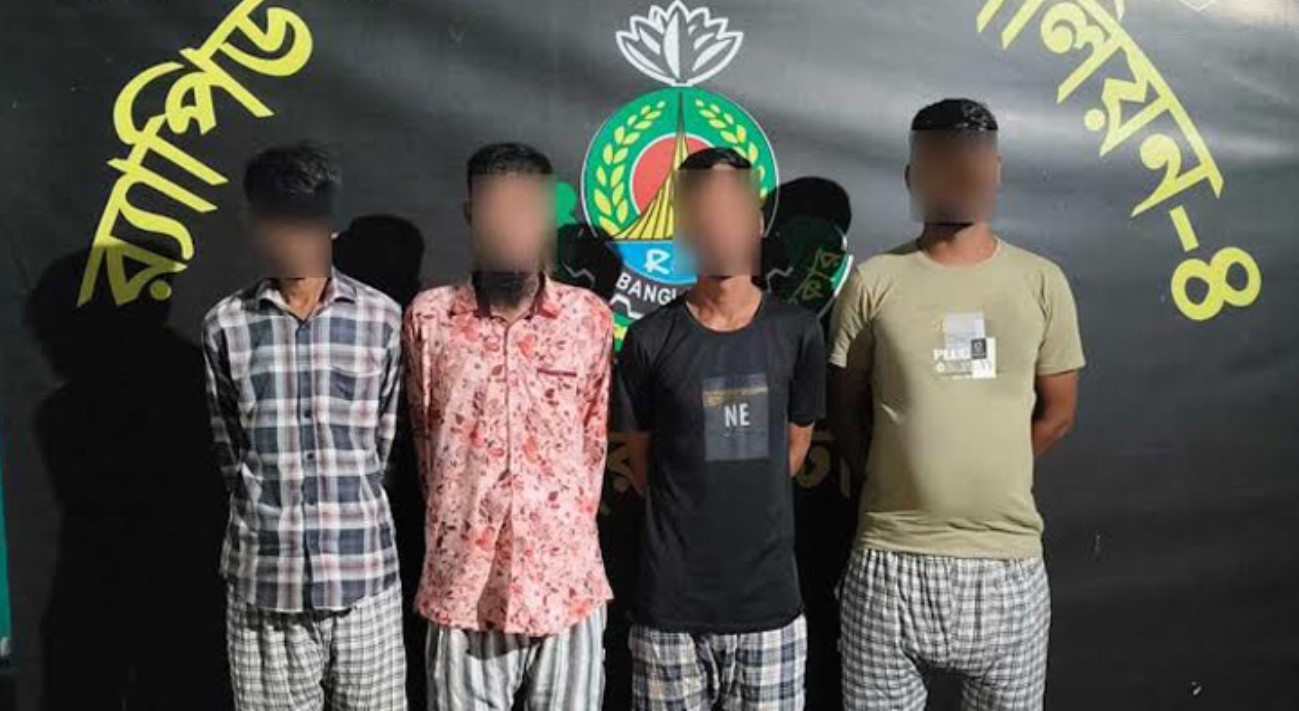 ডাকাতির প্রস্তুতিকালে পল্লবীতে দেশীয় অস্ত্রসহ পল্লবীতে ৪