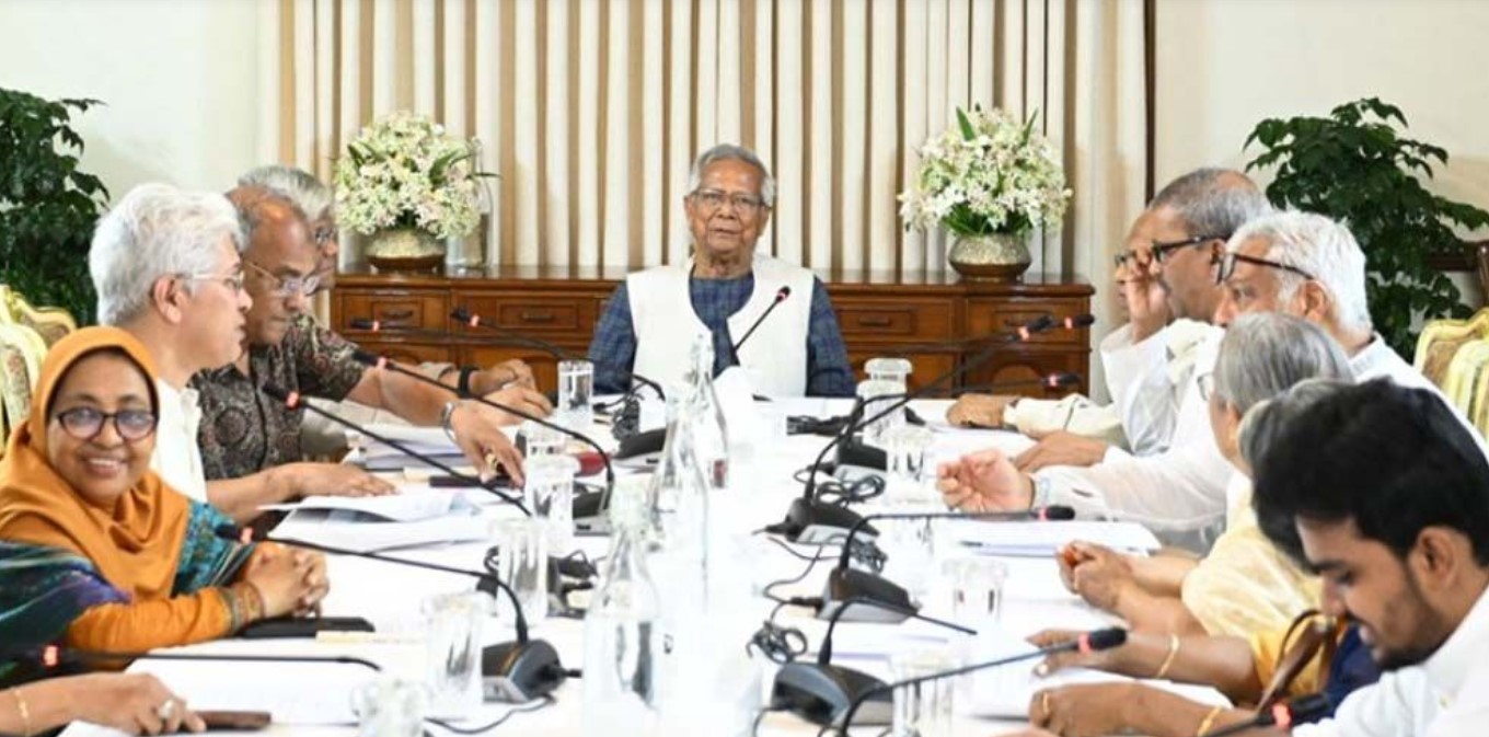 ৮ উপদেষ্টার বিরুদ্ধে কথিত দুর্নীতির অভিযোগ নিয়ে তোলপাড়