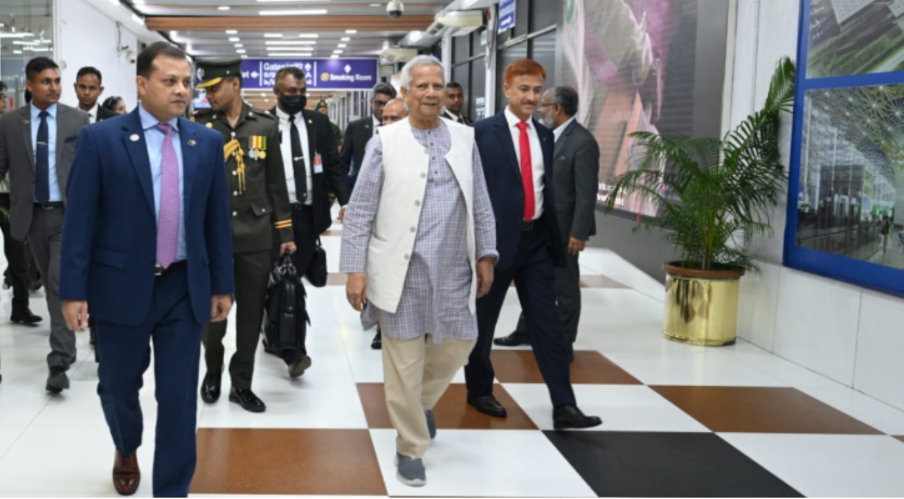 প্রধান উপদেষ্টা মালয়েশিয়া থেকে দেশে ফিরেছেন 