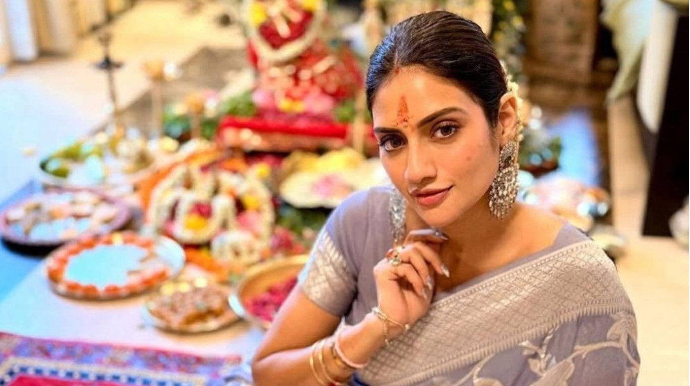 নুসরাত জন্মাষ্টমীর পূজায় আবার ট্রলের মুখে!