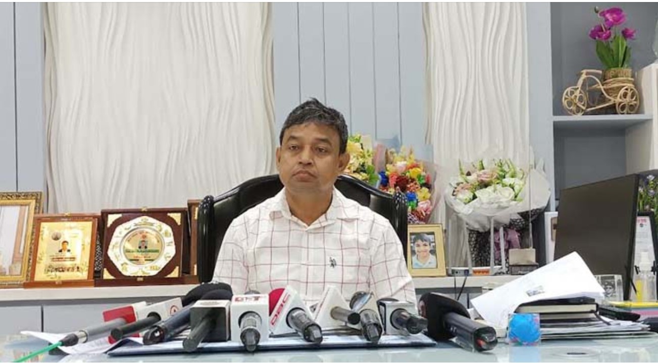 ডিবি হারুনসহ পুলিশের ১৮ কর্মকর্তা বরখাস্ত