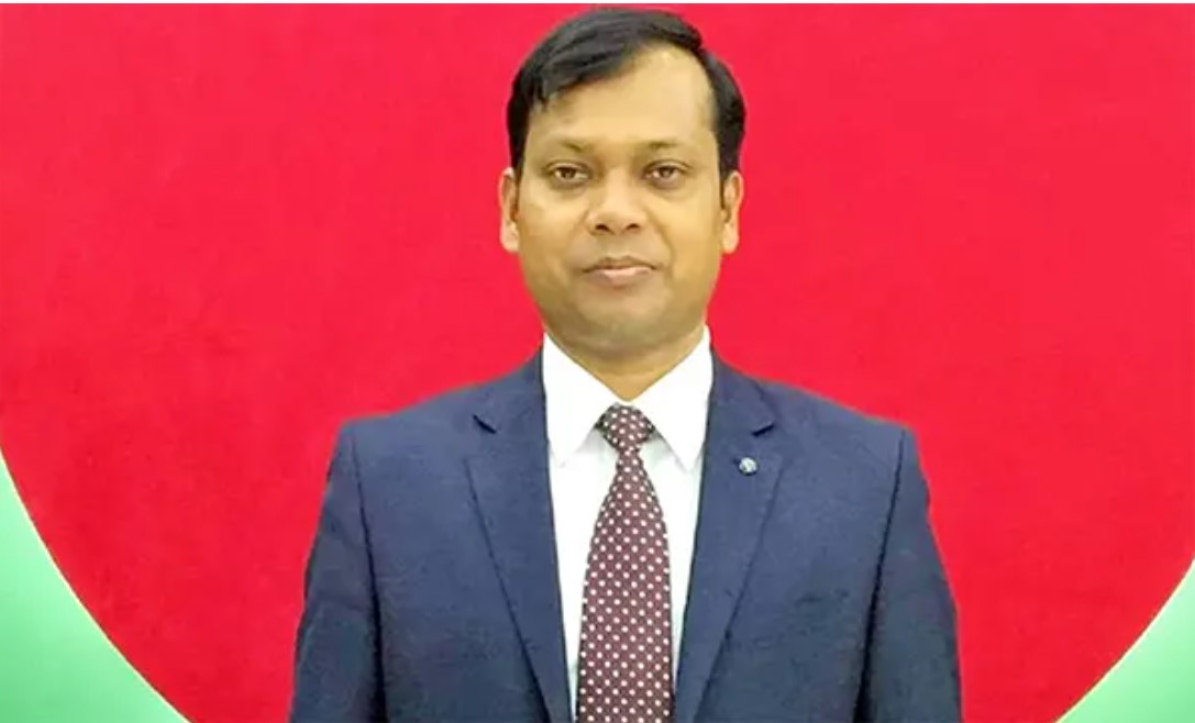 মোহাম্মদ শের মাহবুব মুরাদ প্রত্যাহার, সিলেটের নতুন ডিসি সরওয়ার আলম