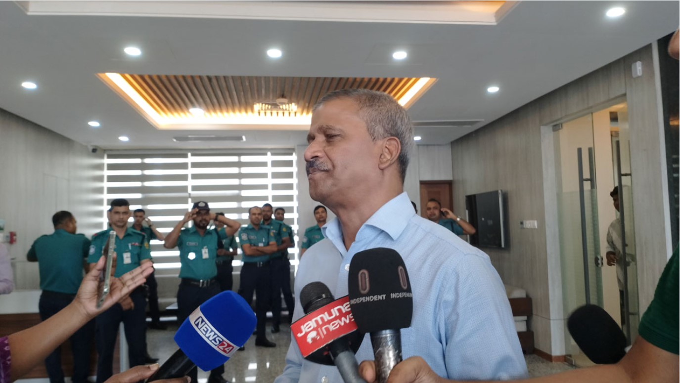 ফেব্রুয়ারিতেই নির্বাচন, আমরা ফেব্রুয়ারিতে চলে যাব।’ : আসিফ নজরুল