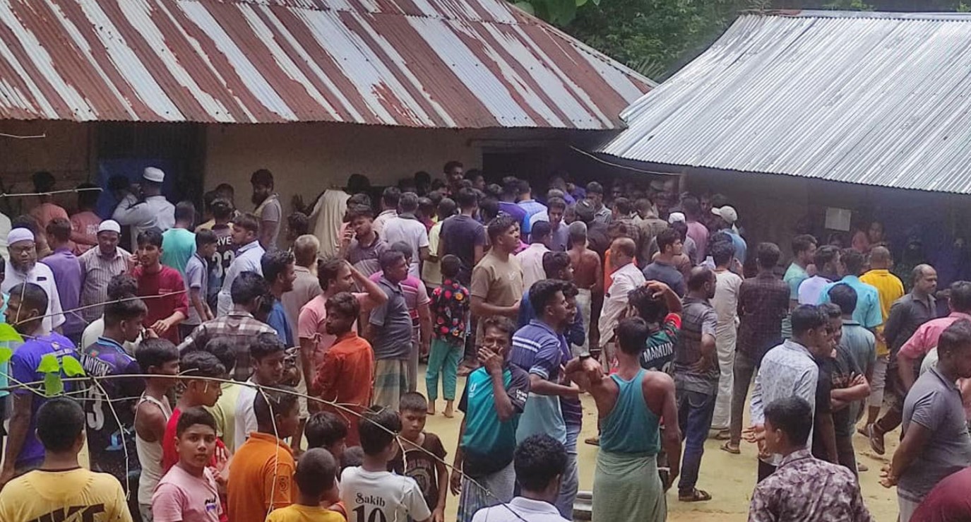 খাগড়াছড়ির রামগড়ে মা-মেয়েকে গলা কেটে হত্যা