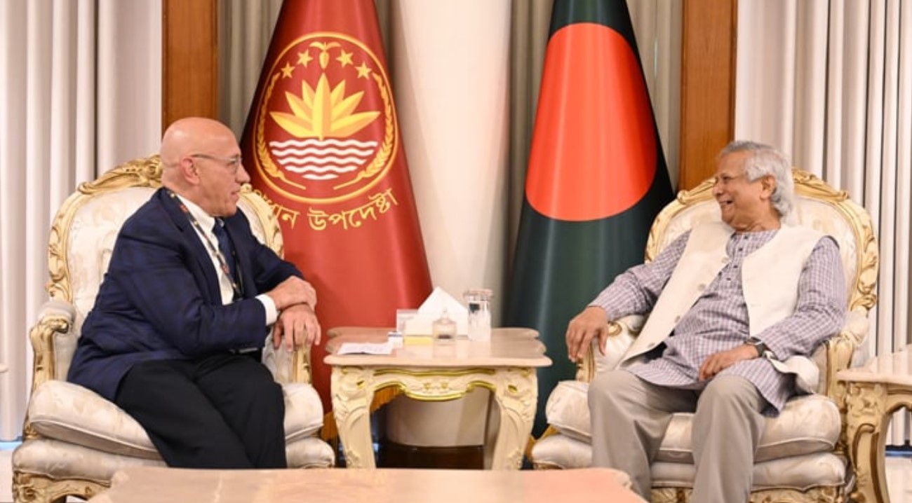 প্রধান উপদেষ্টার সঙ্গে মানবাধিকারসংক্রান্ত জাতিসংঘের মিয়ানমারবিষয়ক বিশেষ দূতের সাক্ষাৎ