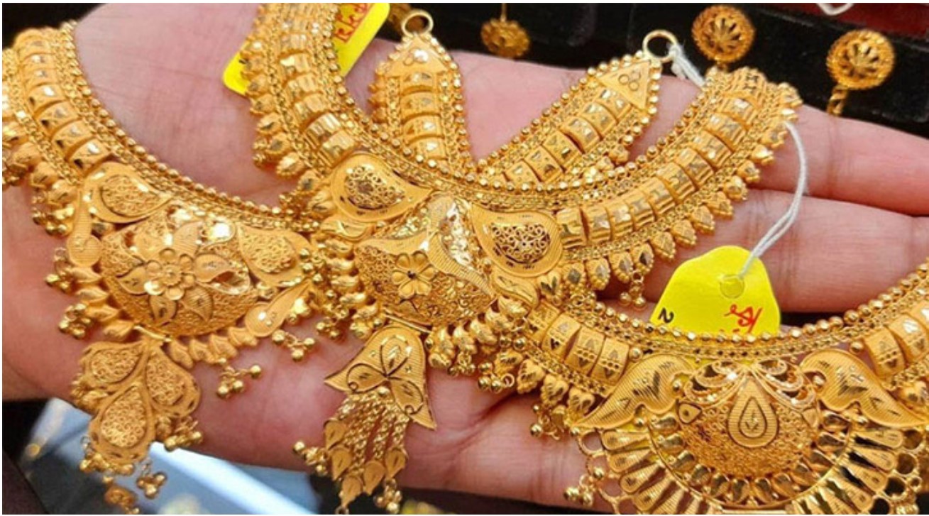 বেড়েছে সোনার দাম, ভরি ১,৭২,৬৫১ টাকা