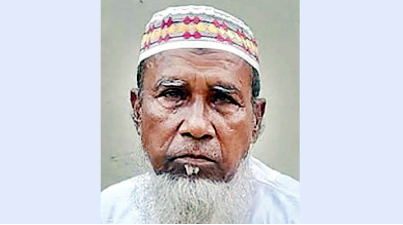 ট্রাইব্যুনালে ছেলেকে গুলি করার ভিডিও দেখে কাঁদলেন আবু সাঈদের বাবা