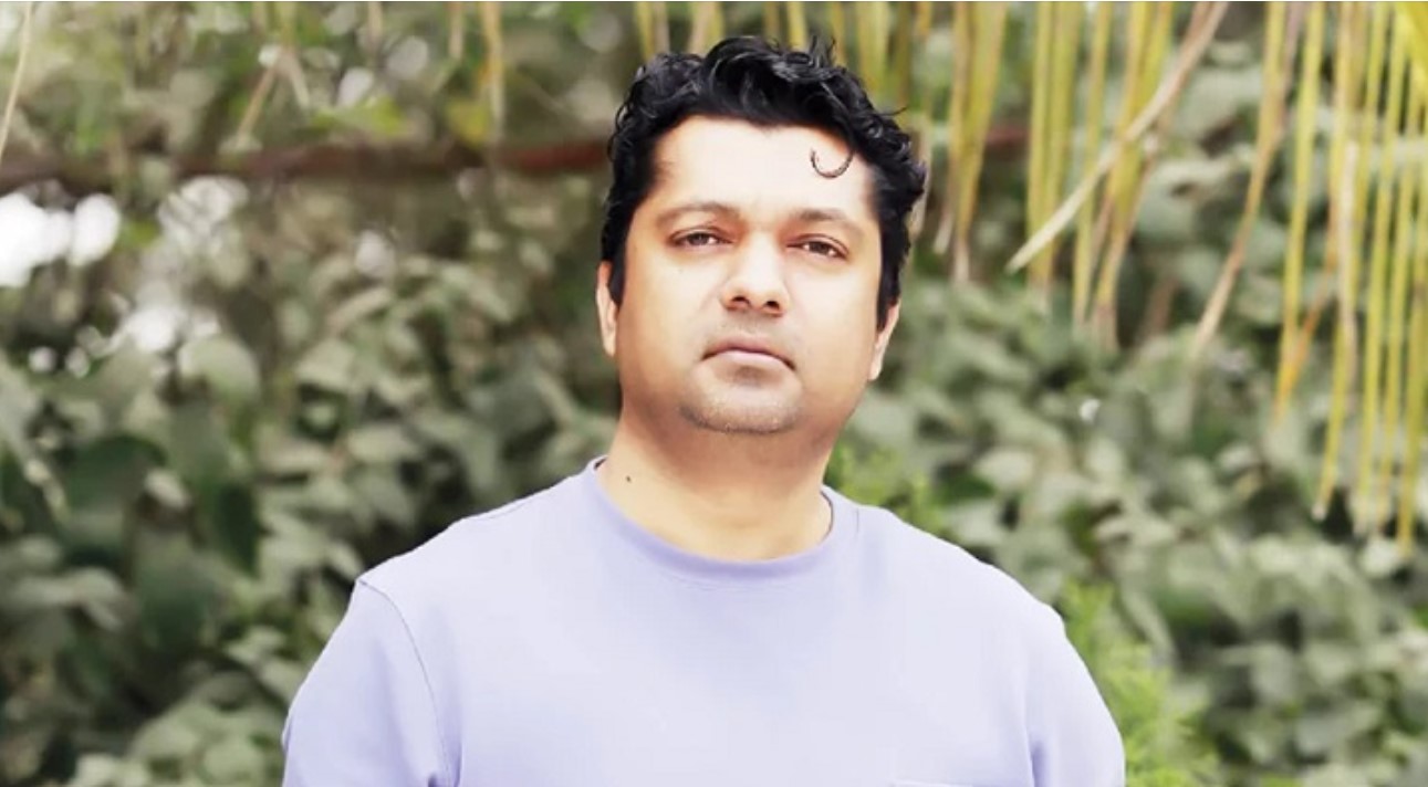আমি স্ট্যাটাস দিই আর গালি শুনি, অনেকে ভয়ও দেখায়: জয়