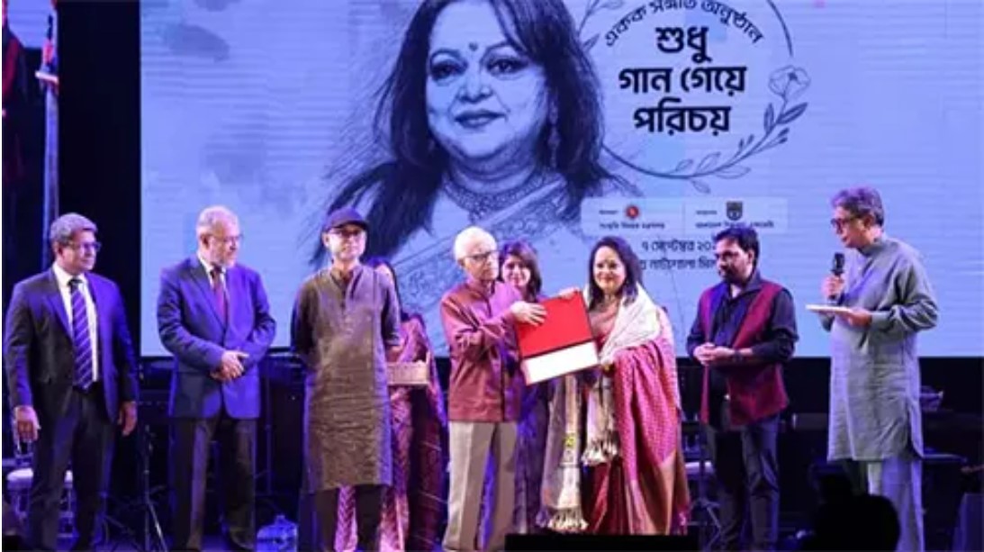 সংগীতশিল্পী সাবিনা ইয়াসমিনকে রাষ্ট্রীয় সম্মাননা দেয়া হলো 