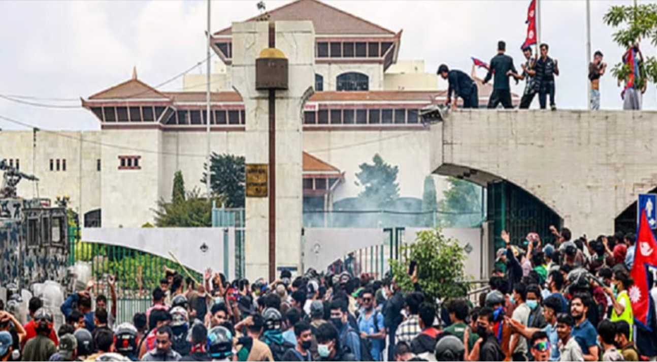 নেপালে এক বাংলাদেশি পরিবার মারধর ও লুটের শিকার 