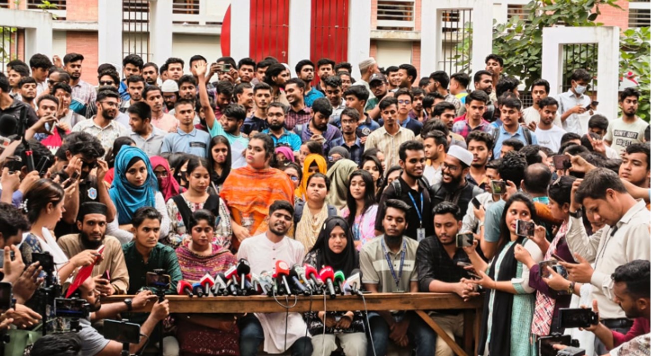 সরকারি সাত কলেজ শিক্ষার্থীদের কঠোর আন্দোলনের হুঁশিয়ারি 