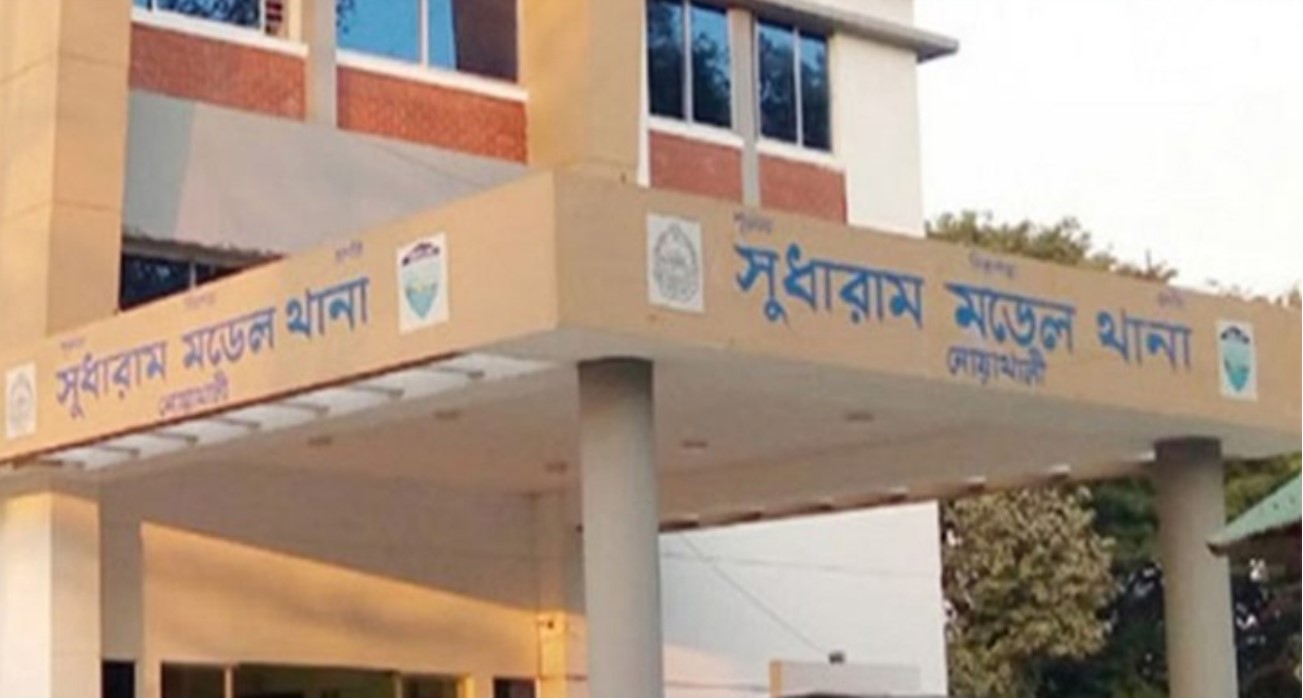 ভালোবেসে বিয়ে, স্ত্রীর লাশ রেখে স্বামী পলাতক