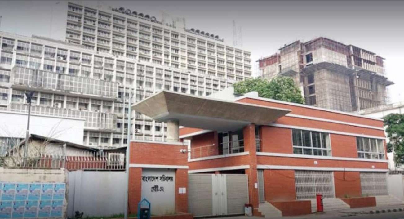 আগামিকাল রোববার থেকে সচিবালয়ে একবার ব্যবহার্য প্লাস্টিক নিষিদ্ধ
