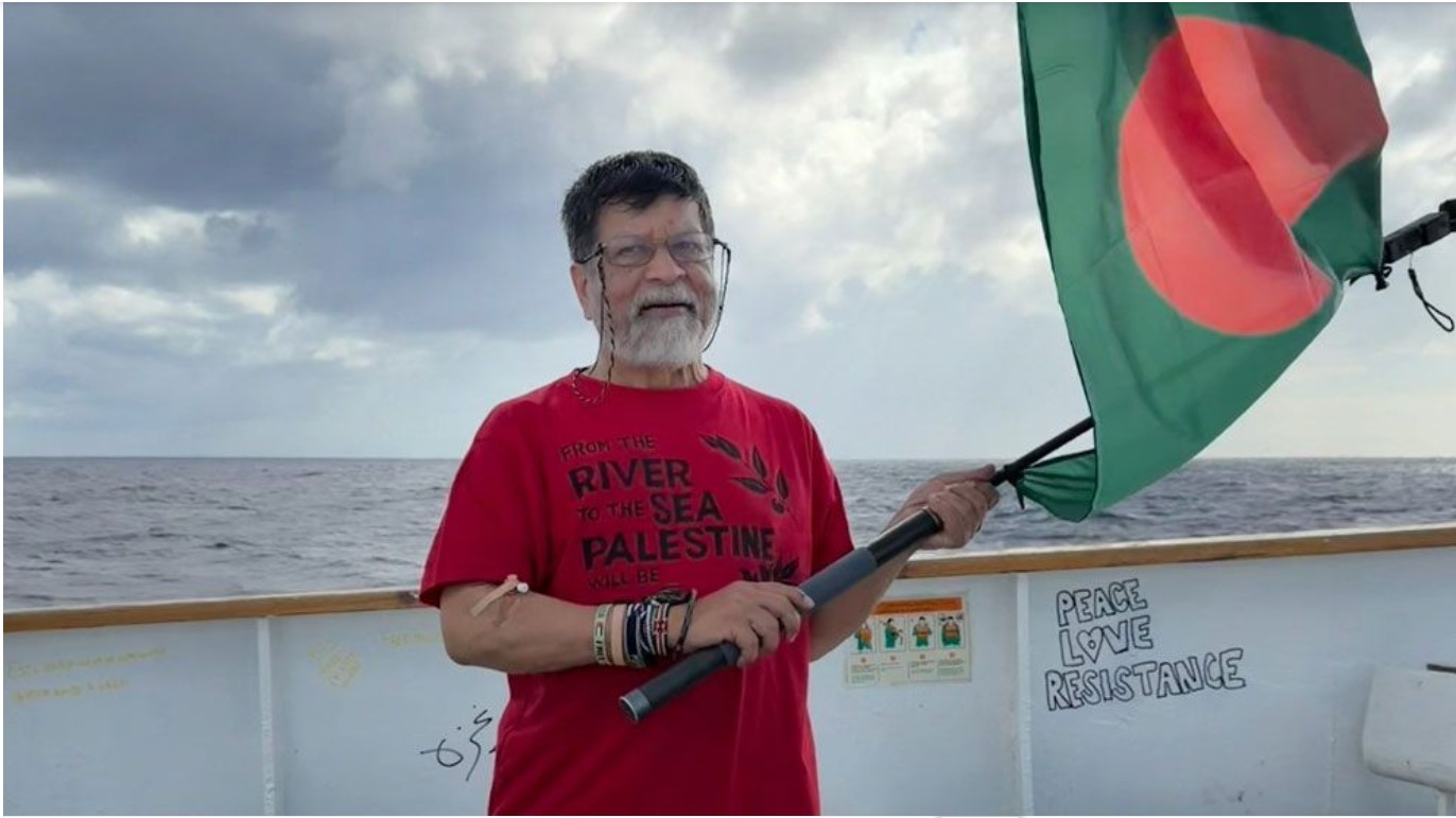 গাজার পথে শহিদুল আলম: মাথার ওপর দিয়ে উড়ল ‘ইসরাইলি সামরিক বিমান’
