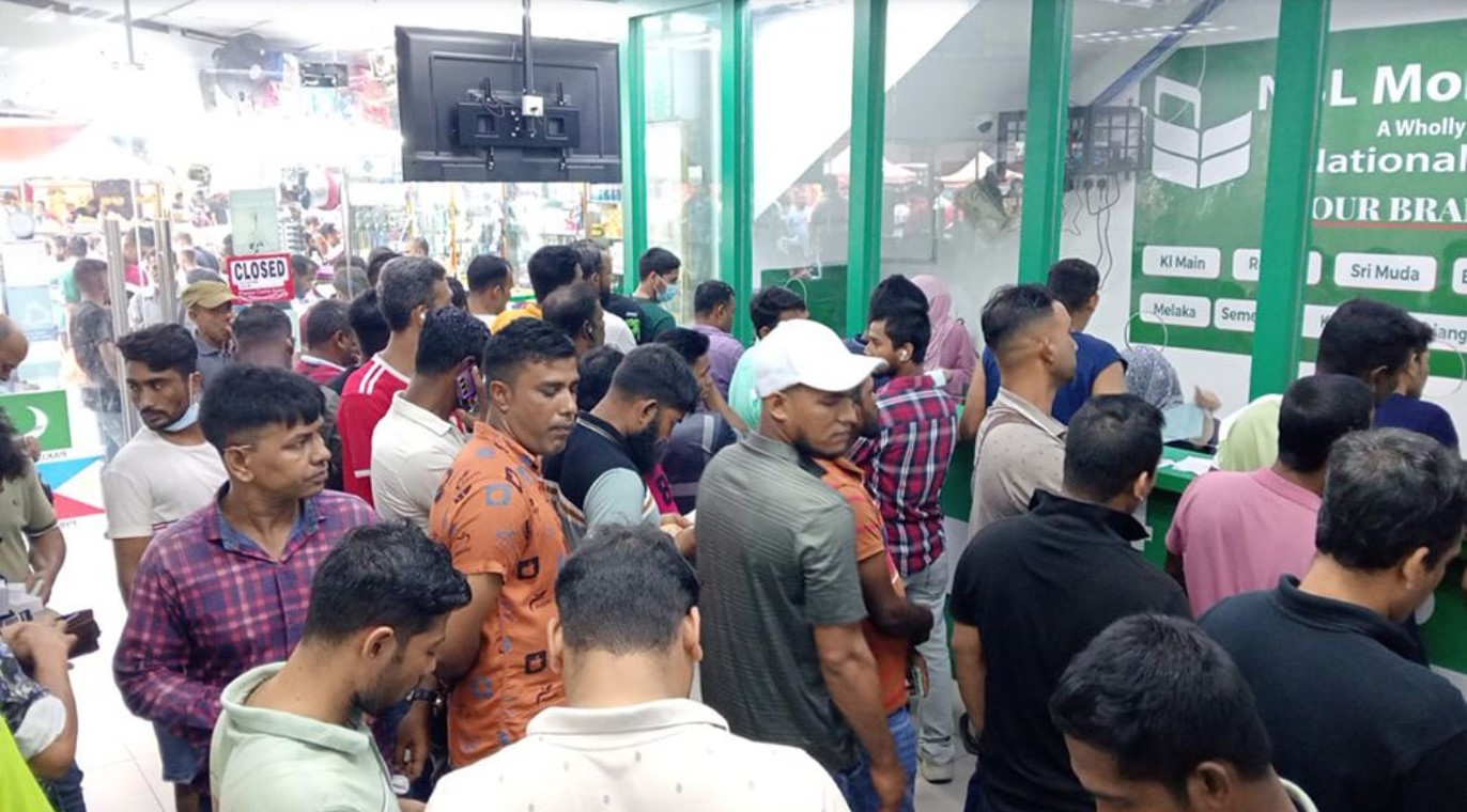 বৈধপথে রেমিট্যান্স প্রবাহ বাড়ছে, তৃতীয় স্থানে মালয়েশিয়া