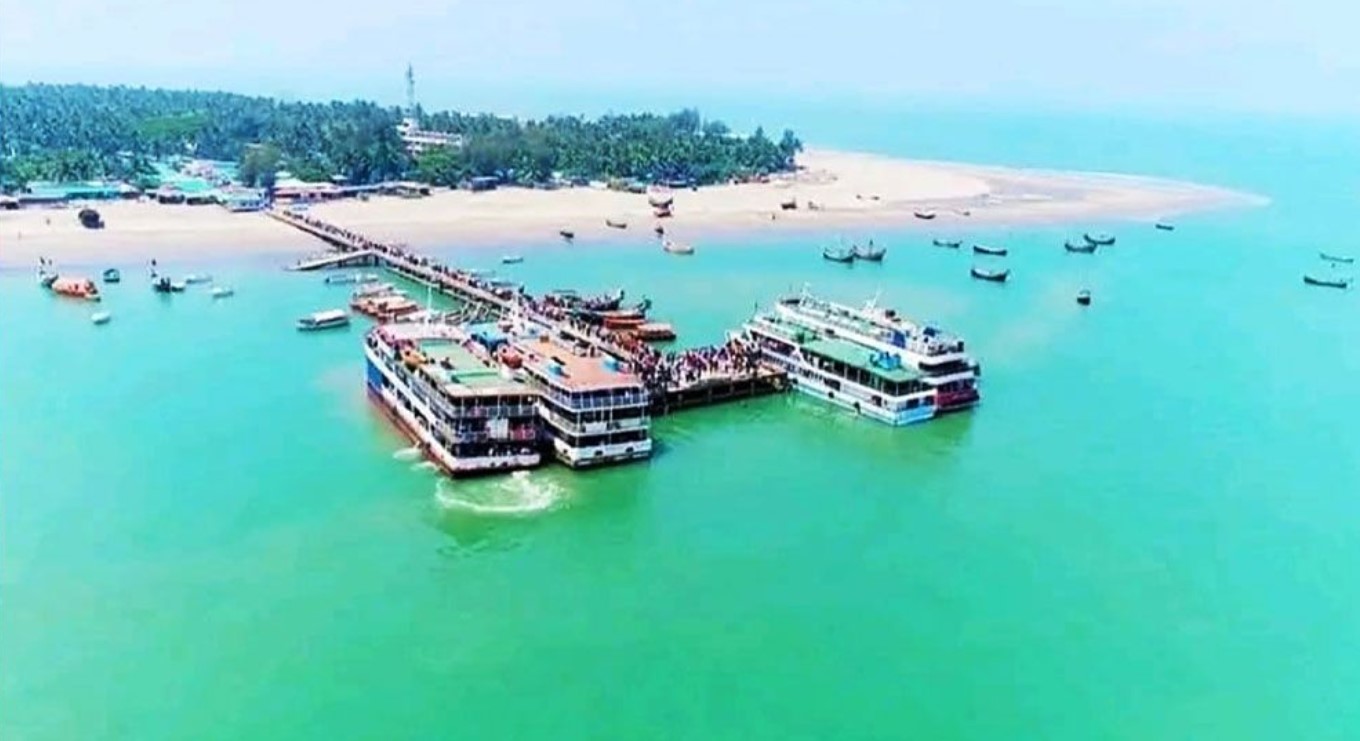 বাংলাদেশের সেন্ট মার্টিন-বঙ্গোপসাগর ঘিরে বড় শক্তির বিপজ্জনক খেলা