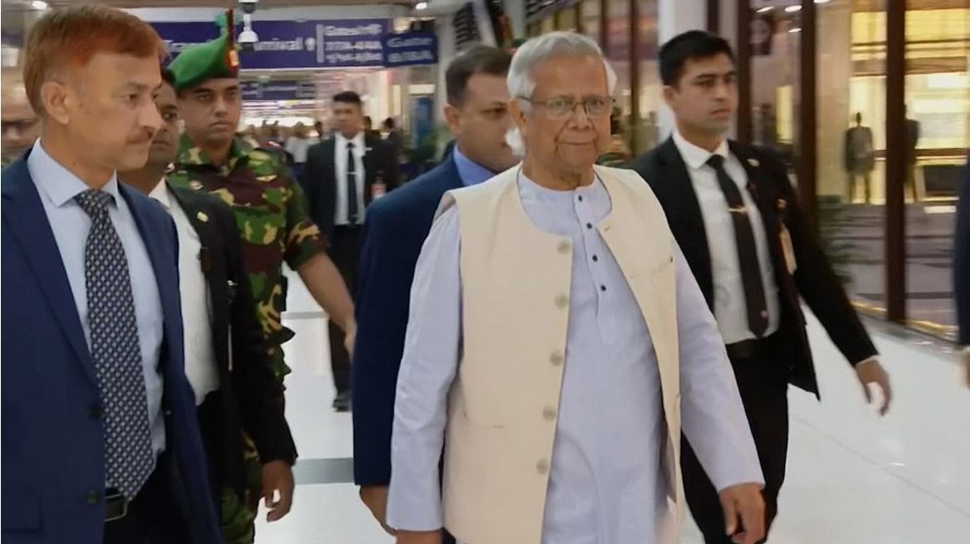 প্রধান উপদেষ্টার রোমের পথে যাত্রা