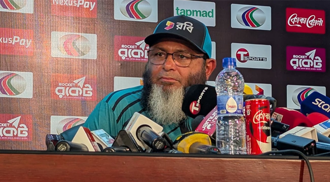 রিশাদ হোসেনের প্রশংসায় পঞ্চমুখ পাকিস্তানি কোচ মুশতাক আহমেদ