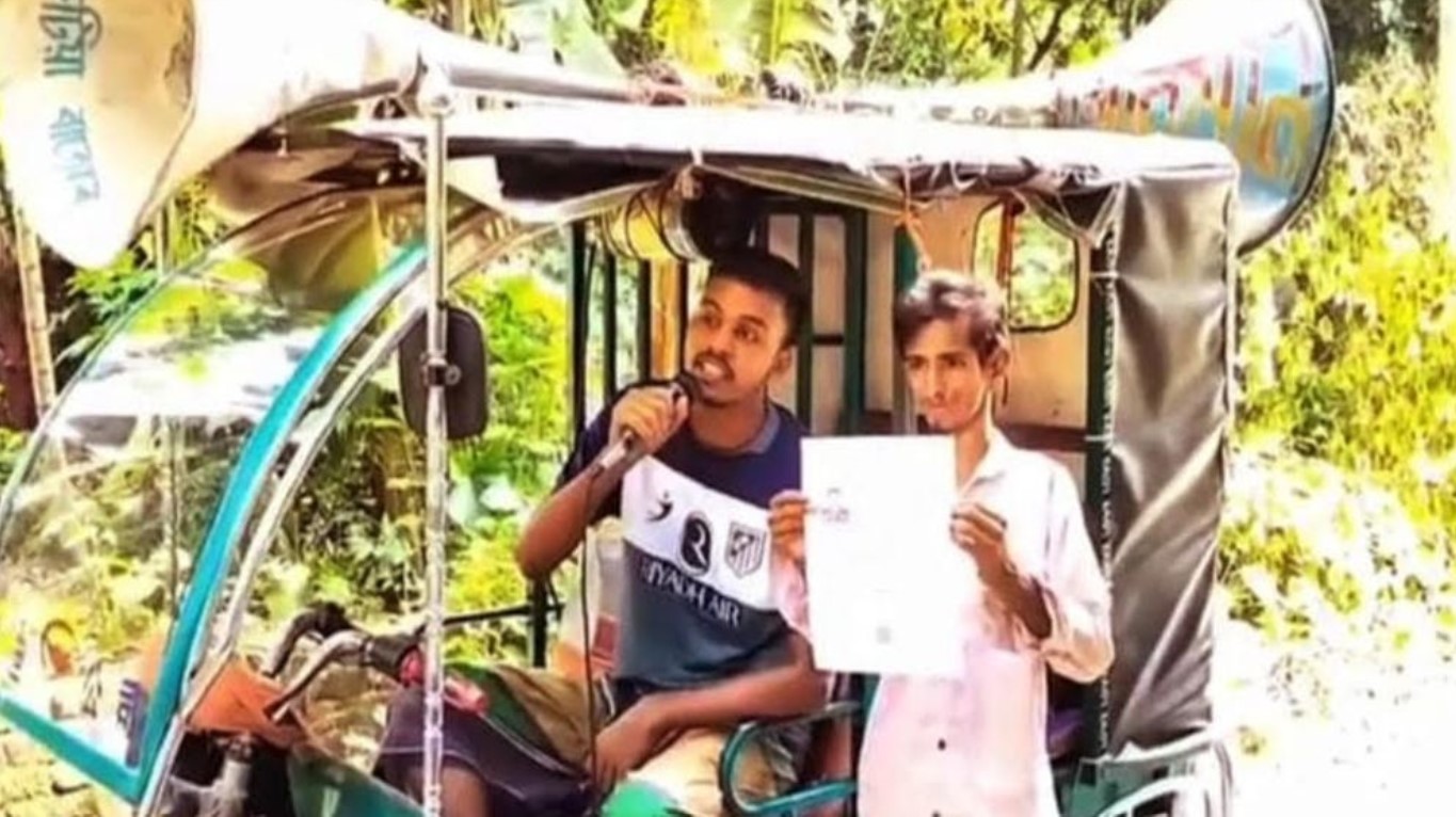 মাইক ভাড়া করে গালমন্দ করা ভাইরাল রাব্বি পেলেন ২ লাখ টাকা