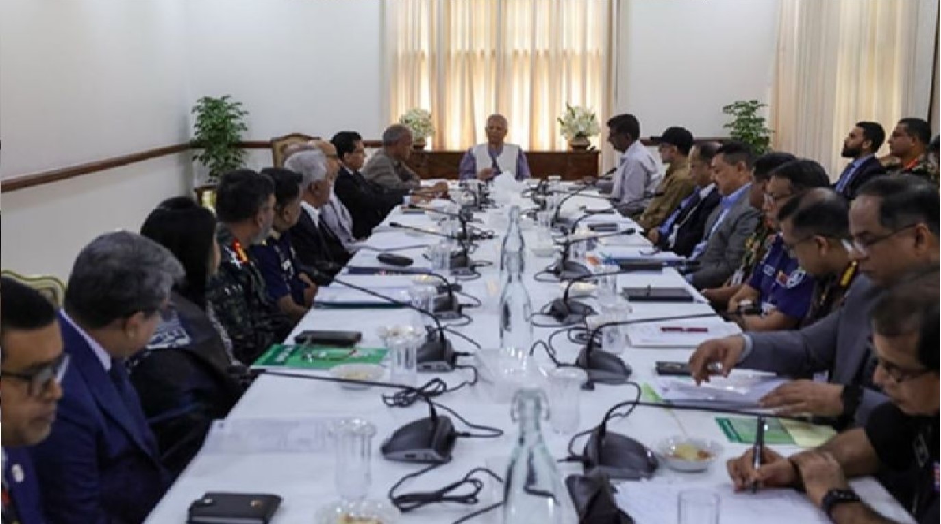 প্রধান উপদেষ্টার সভাপতিত্বে নির্বাচন প্রস্তুতি নিয়ে উচ্চপর্যায়ের বৈঠক