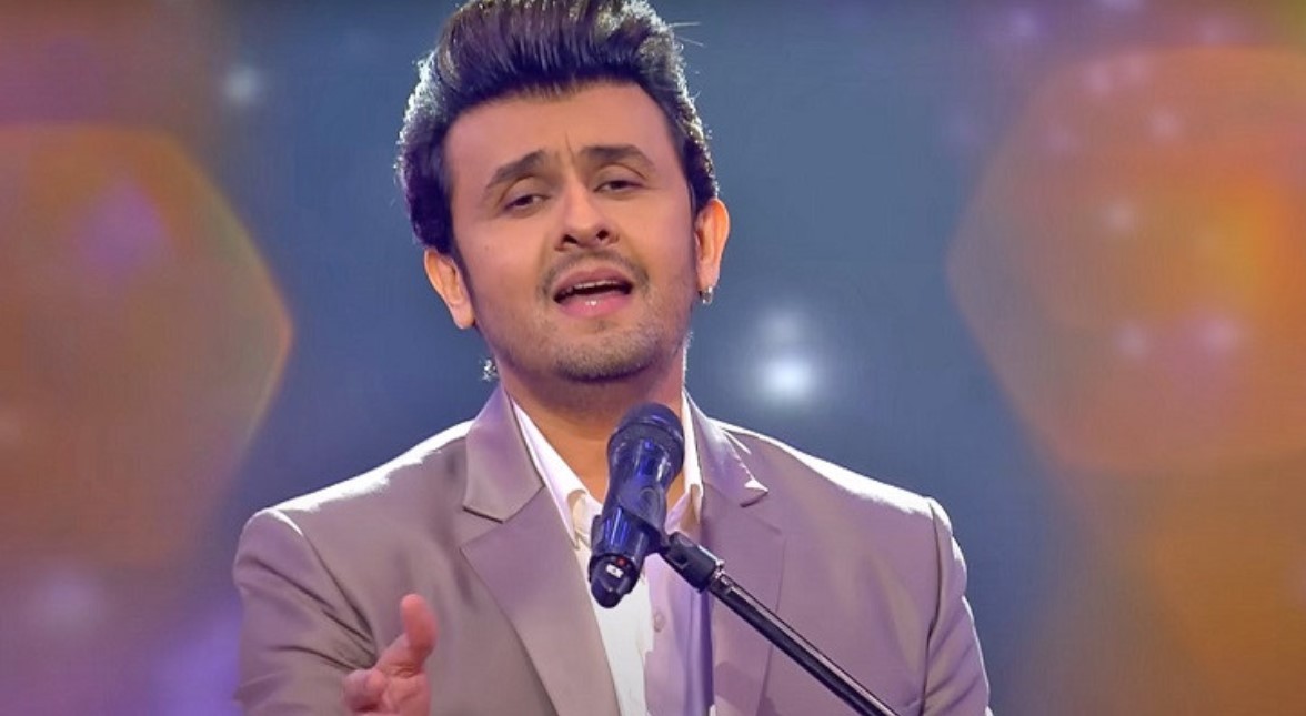 আজানের সময় গান থামিয়ে প্রশংসায় ভাসছেন সোনু নিগম