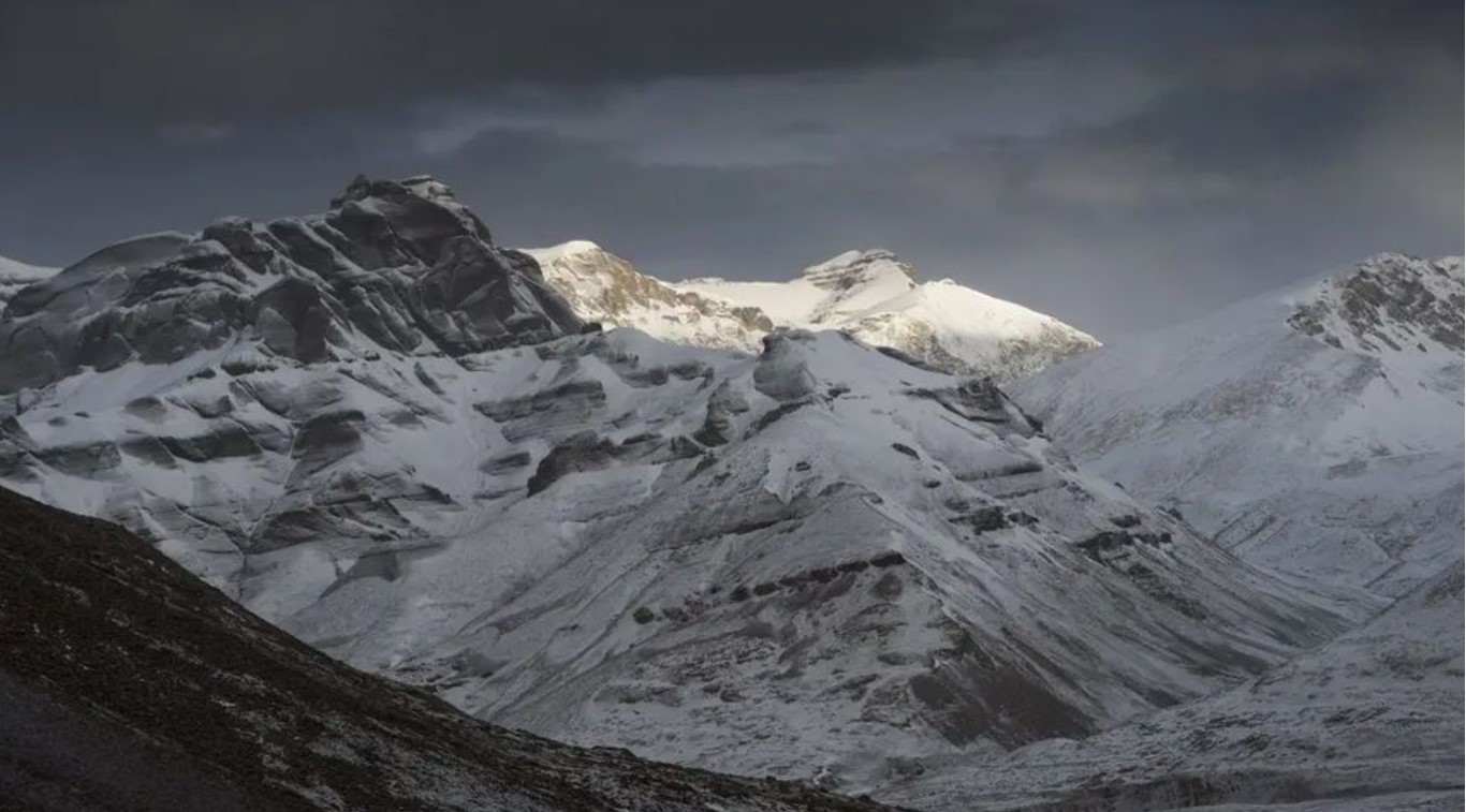 তুষারধসে নেপালে বিদেশি পর্বতারোহীসহ ৭ জনের মৃত্যু