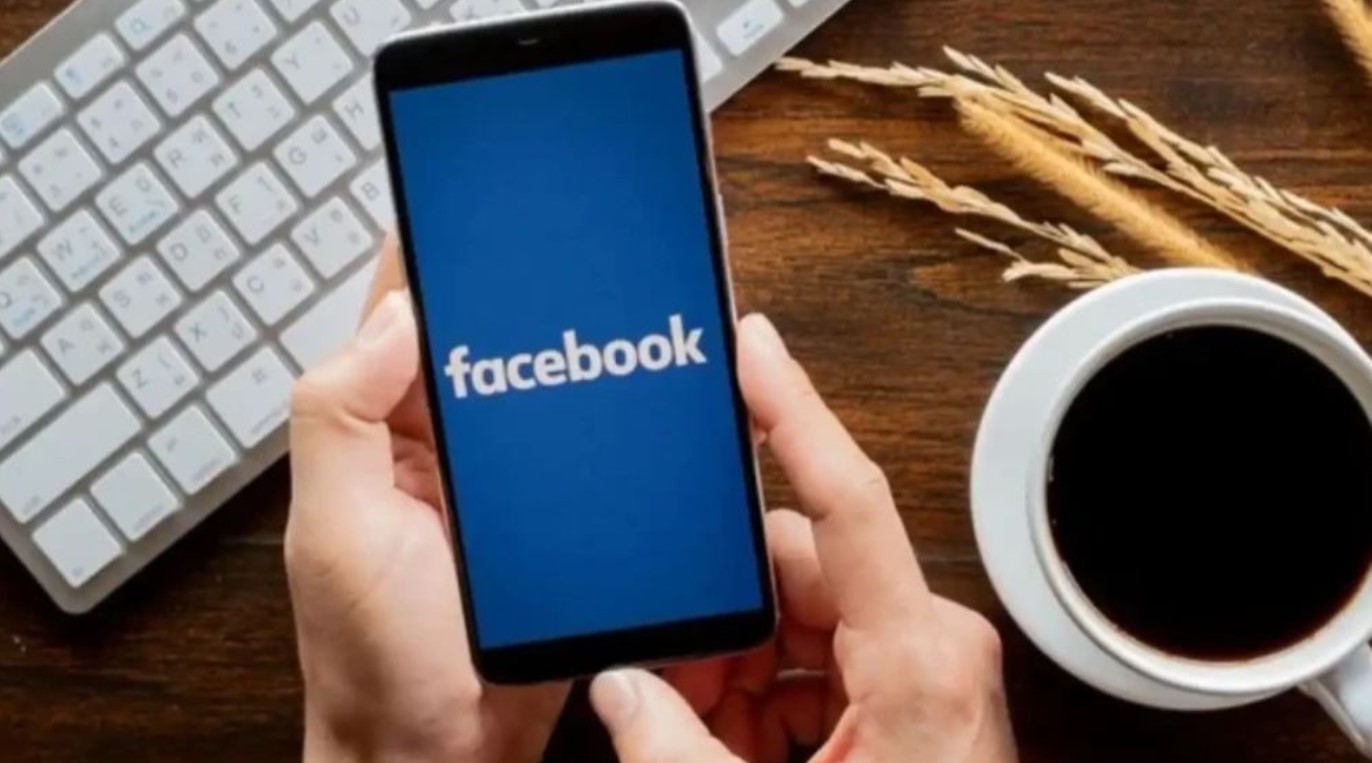 সামাজিক মাধ্যমে বা ফেসবুকে ভুয়া চাকরির ফাঁদ থেকে সাবধান