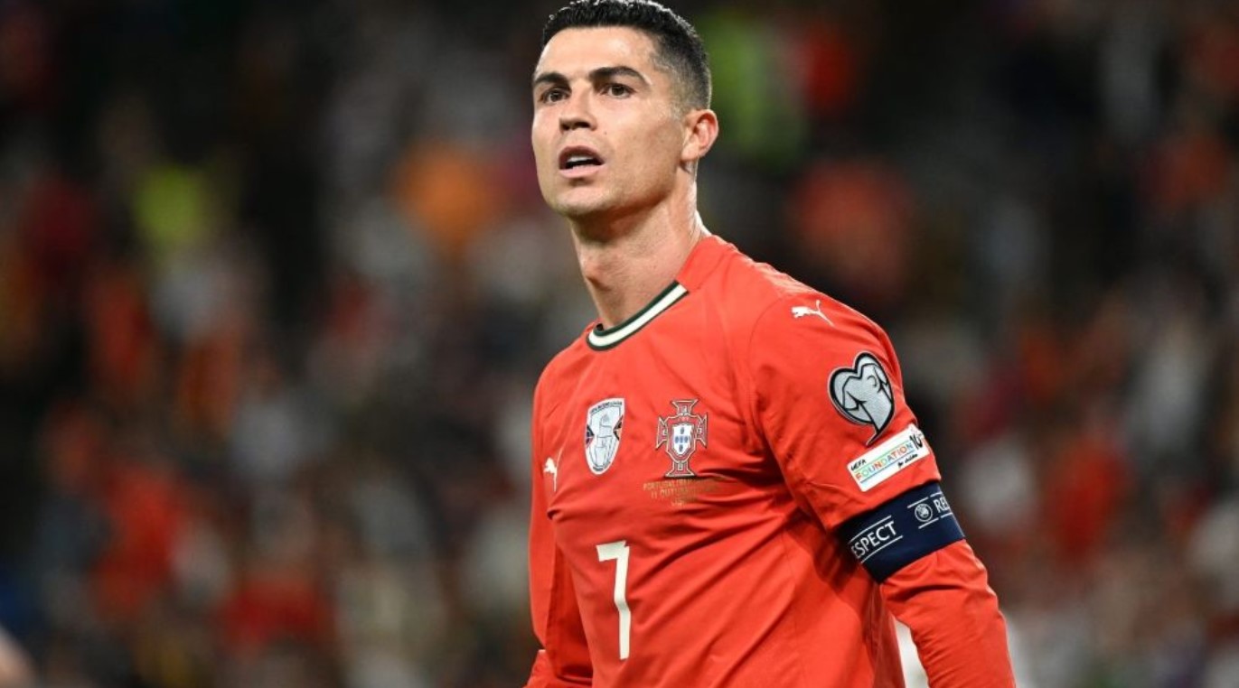 ফুটবল থেকে বিদায় নেবেন, ইঙ্গিত দিলেন রোনালদো