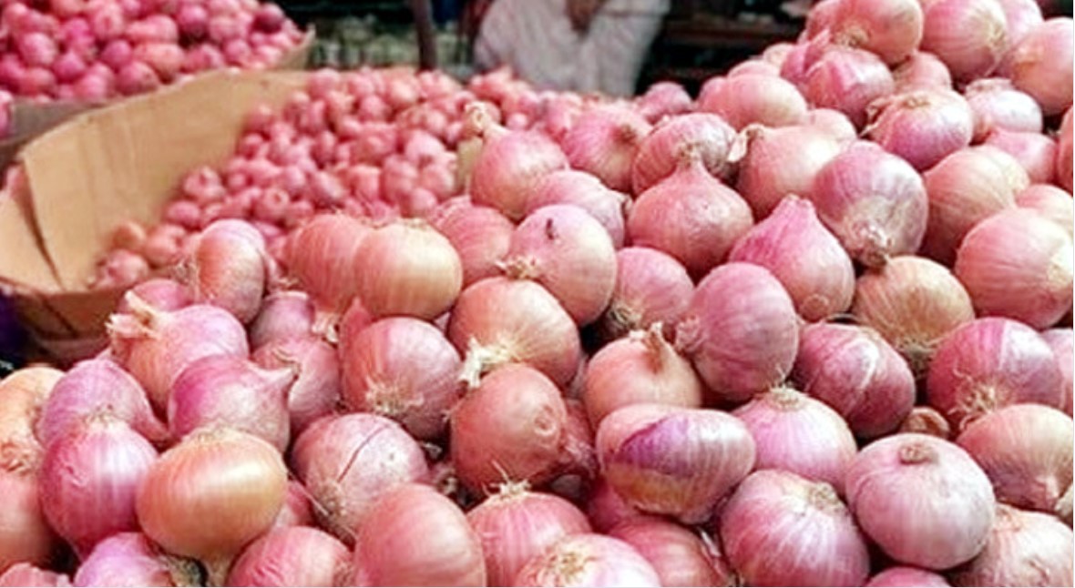 বাজারে পেঁয়াজের দাম বেড়েছে কেজিতে ২৫ থেকে ৩০ টাকা