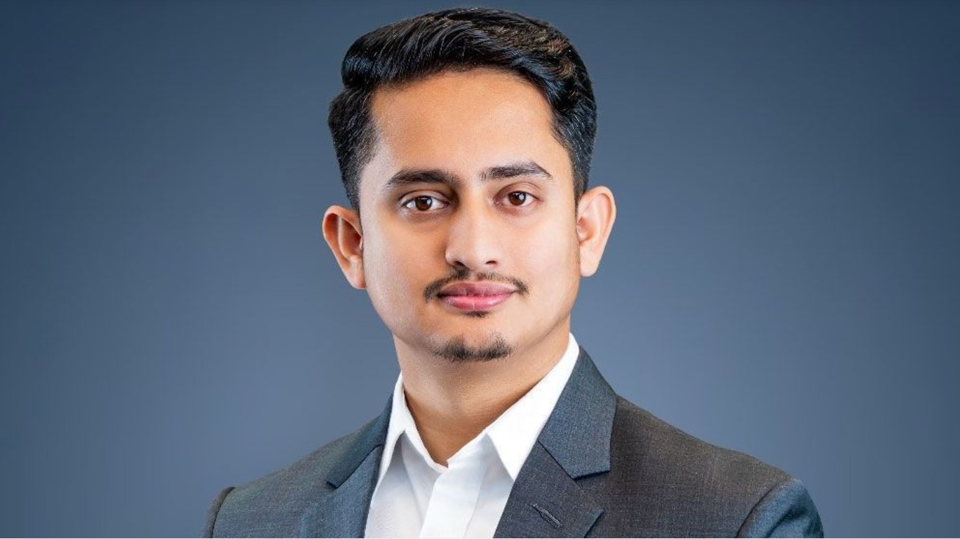 মিশরের উদ্দেশ্যে এনসিপি নেতা সারজিস আলম