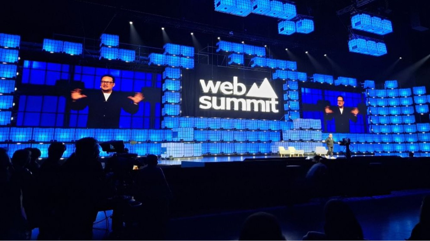 পর্তুগালের লিসবনে বিশ্বের সর্ববৃহৎ প্রযুক্তি সম্মেলন ‘ওয়েব সামিট’ শুরু