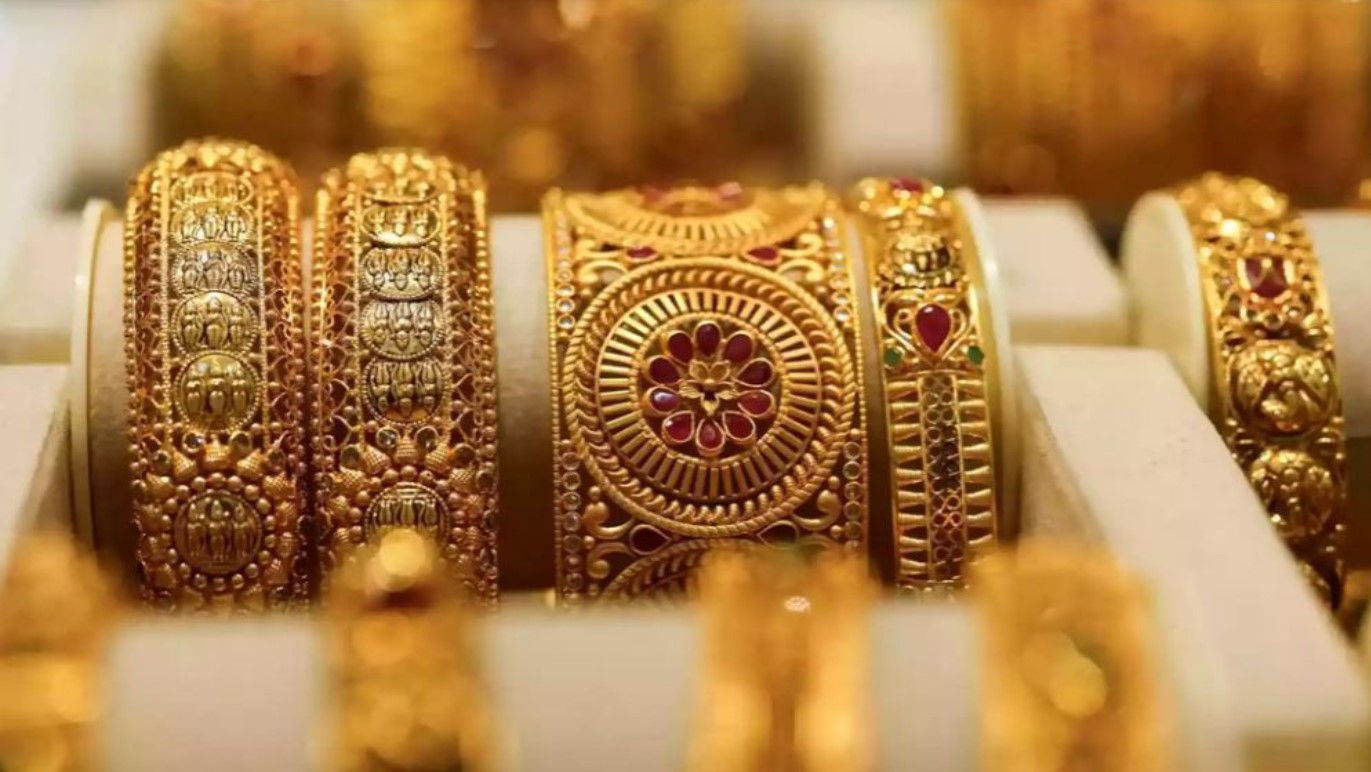 আবারও বেড়েছে স্বর্ণের দাম: প্রতি ভরি ২,০৮,৪৭১ টাকা