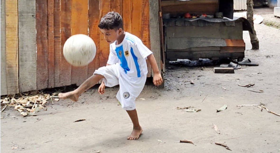 ‘বিকেএসপির স্কলারশিপ’ পাচ্ছে চাঁদপুরের খুদে ফুটবলার সোহান