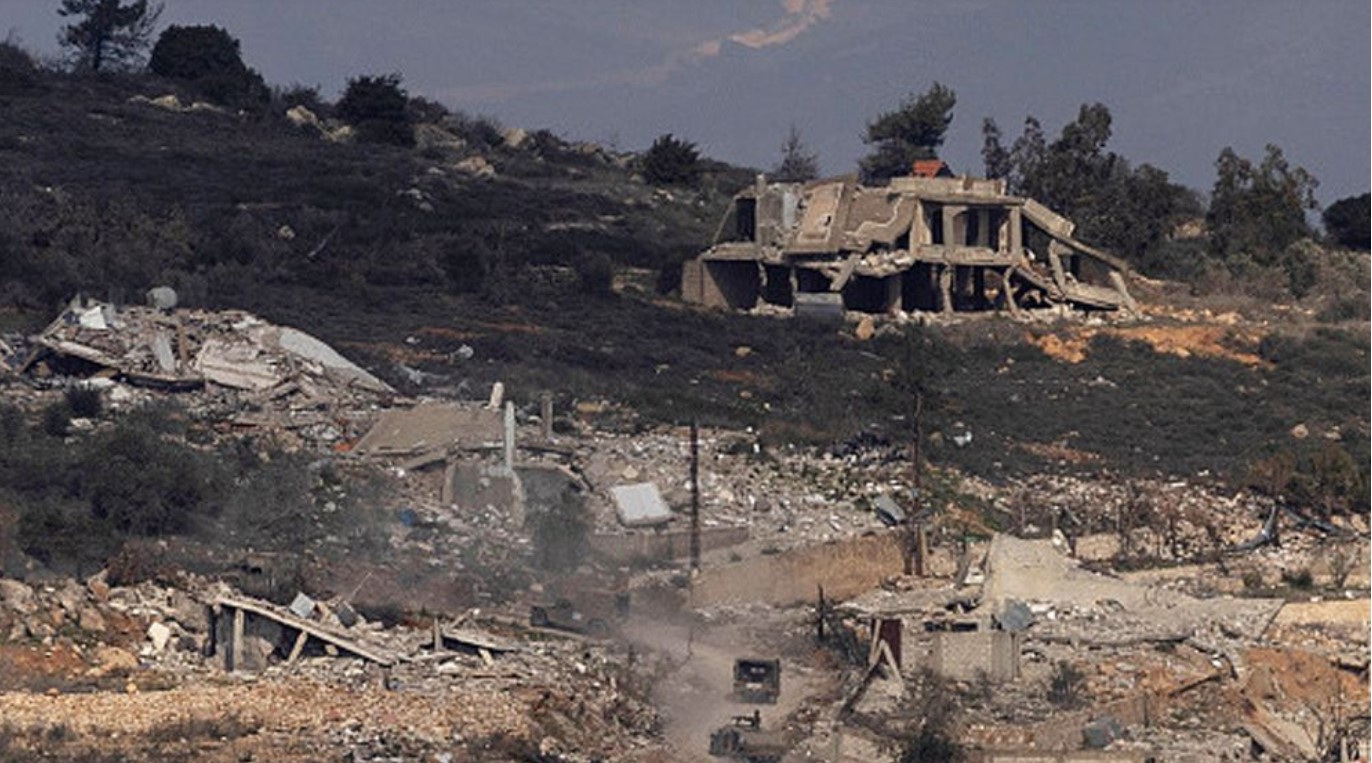 দক্ষিণ লেবাননে ইসরাইলি হামলায় হিজবুল্লাহর ২ কমান্ডার নিহত